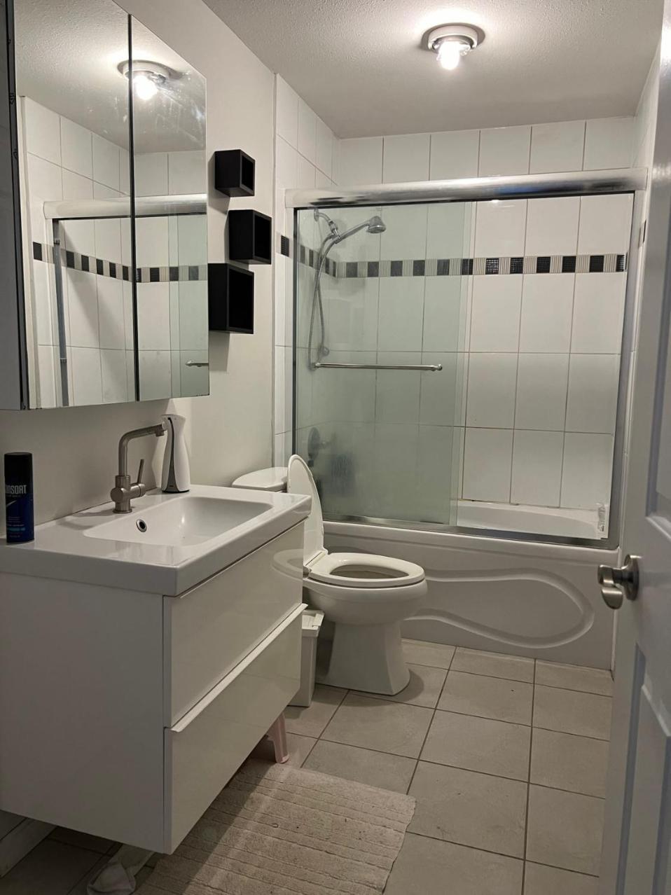 Airport Cozy Room 舒适小屋 Vancouver, Richmond,Near Yvr מראה חיצוני תמונה